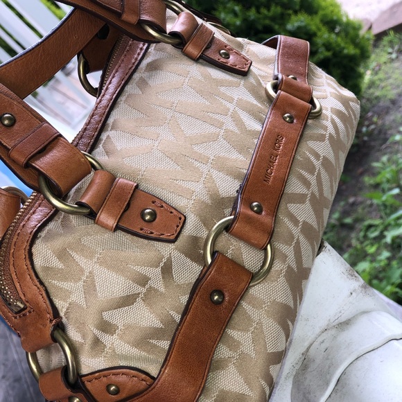 Michael Kors vintage small leather signature purse - Picture 3 of 11